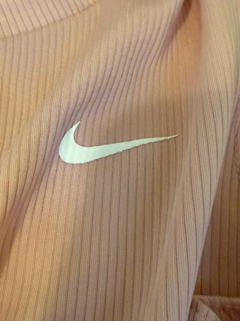 Nike Pink Ribbed Crop Tank Size Small‎